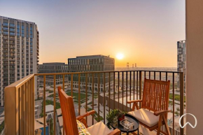 Oraya - Stylish 2BR in Socio Tower 2 With Pool View